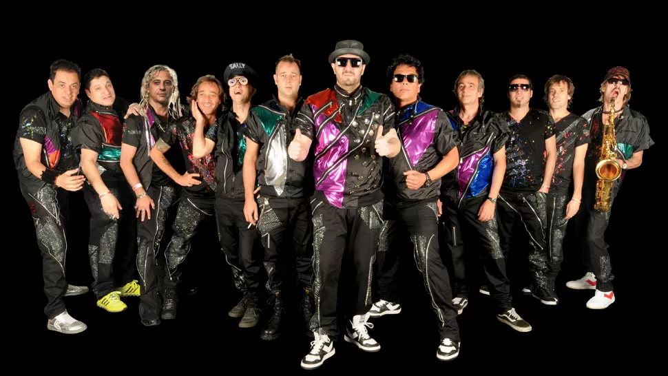 A BAILAR. Los Auténticos Decadentes tocarán en la villa. 