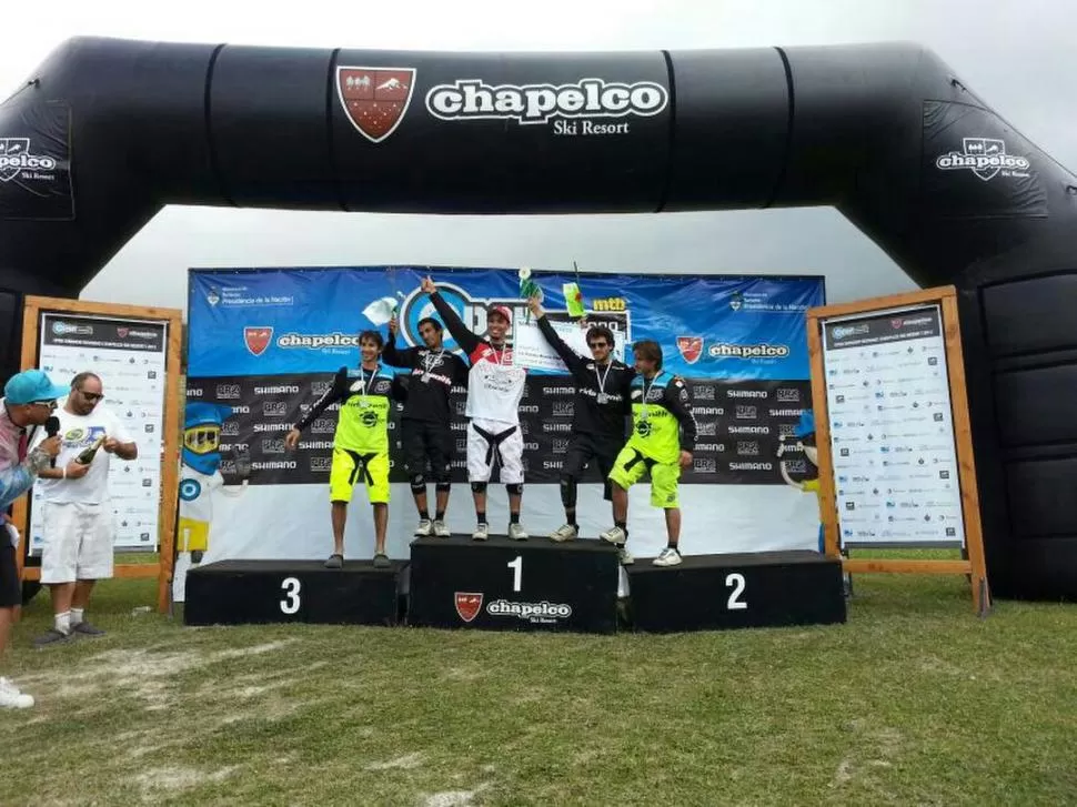 VELOZ. Santiago hizo una mínima diferencia para adueñarse del podio. 