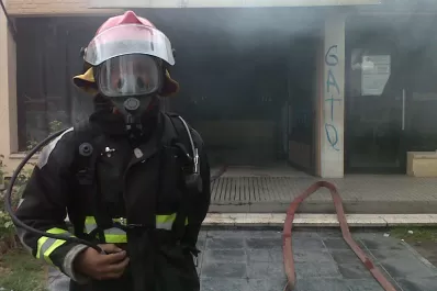 Tomaron y quemaron la Municipalidad de Bella Vista