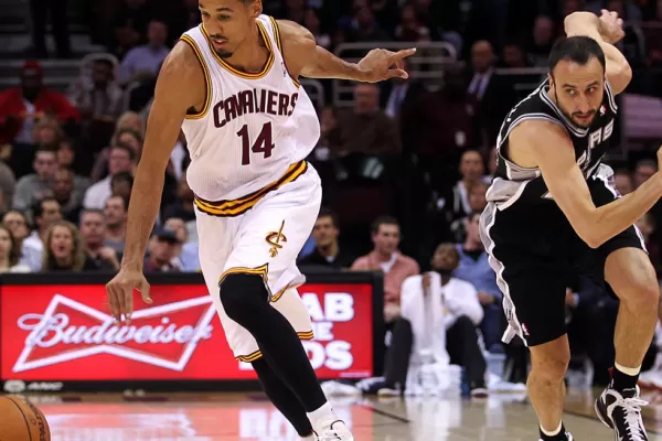 Manu volvió y los Spurs siguen de racha