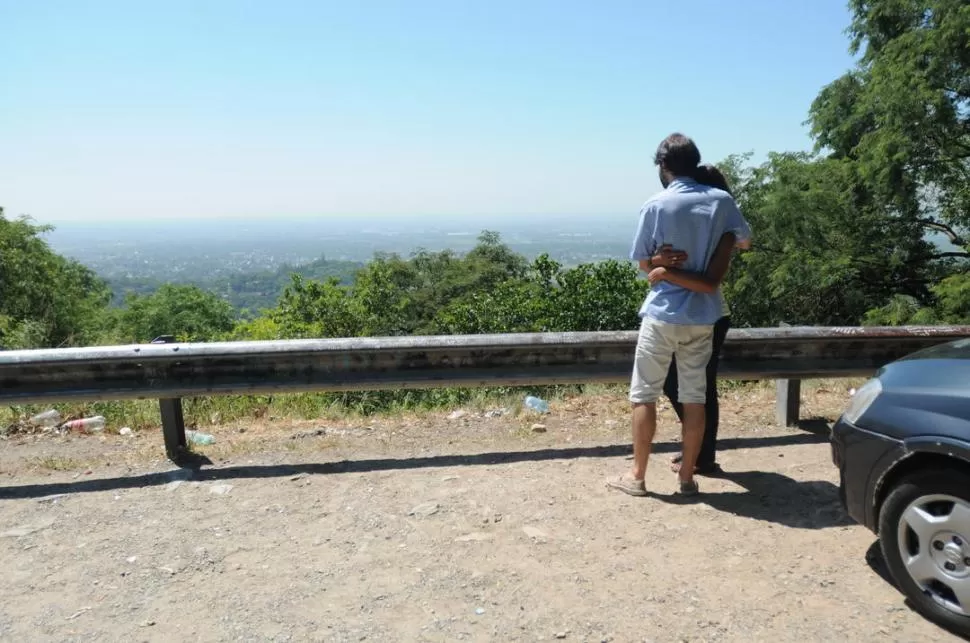  CERRO SAN JAVIER.

LOS MIRADORES NO ESTÁN HECHOS SOLO PARA MIRAR 