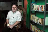 Hizo de su casa una biblioteca popular