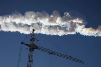 Asciende a 1.200 la cifra de heridos por el meteorito en Rusia