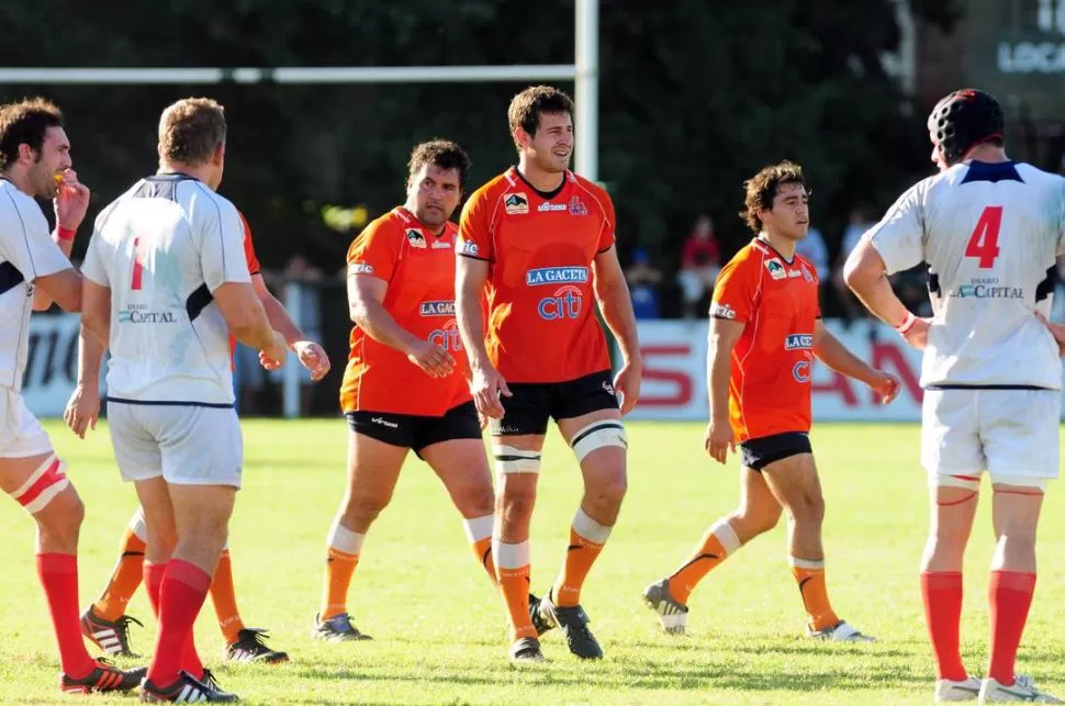 RENOVACIÓN. Bruno Cuezzo, Santiago Rocchia y Luis Castillo, durante el Argentino 2012. Estos dos últimos estarán de nuevo. 