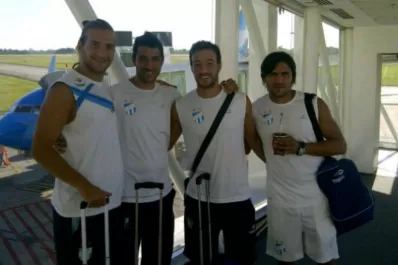 Atlético voló a Buenos Aires con ganas de más