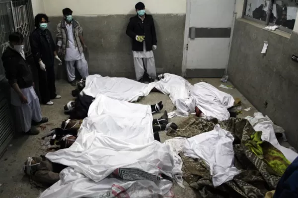 Un terrible atentando en Pakistán dejó 64 muertos