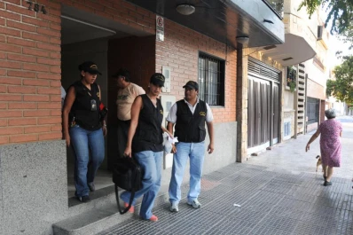 Allanaron un departamento en barrio Sur