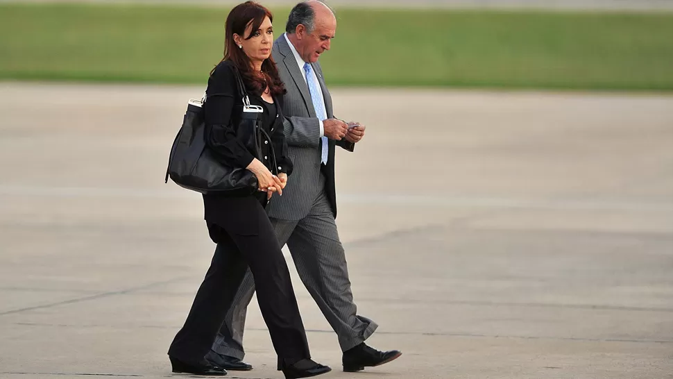 DE DUELO. La Presidenta viajará a Río Gallegos junto a sus hijos y su cuñada en el mismo avión en el que serían trasladados los restos de su suegra. TELAM