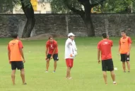 Sólo cambia  el apellido