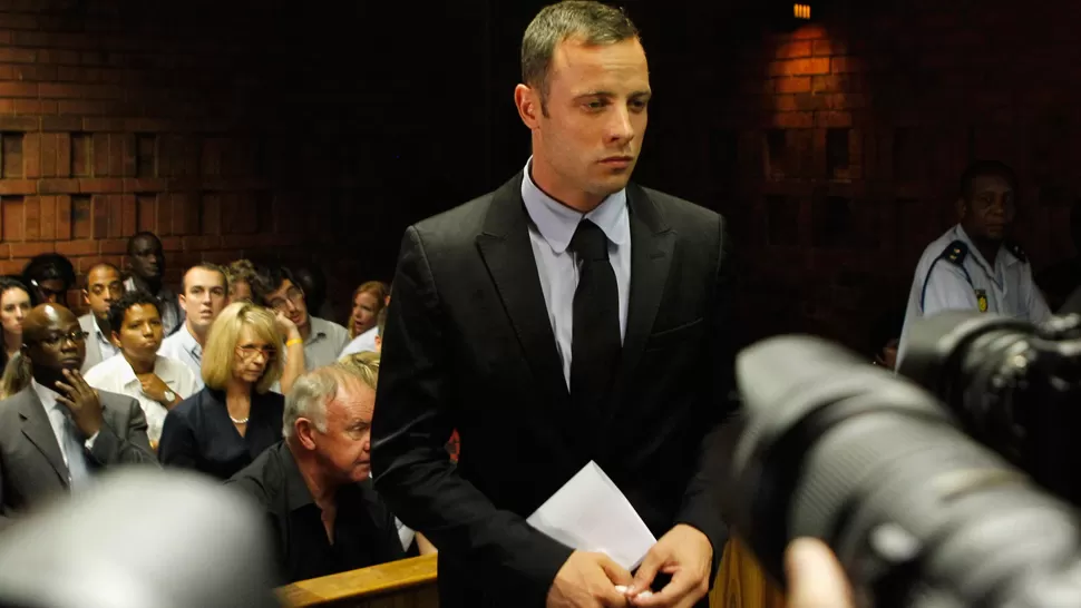 CONTRA LAS CUERDAS. La defensa de Pistorius busca conseguir la libertad bajo fianza del atleta.  REUTERS