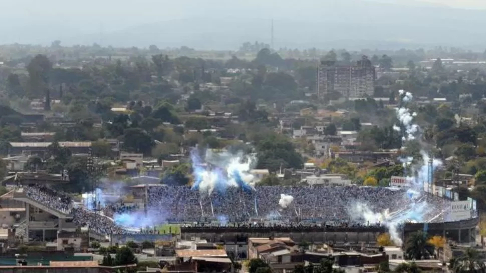 FIESTA. Todos los tucumanos podrán ver el partido. LA GACETA / ARCHIVO