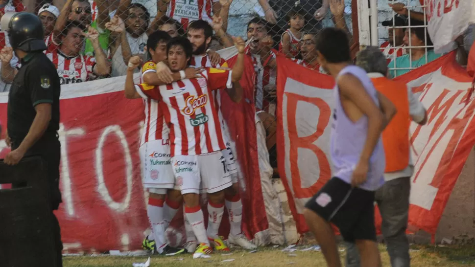 EL ÚLTIMO GRITO. Nico convirtió por última vez el 16 de febrero, en el debut de Carlos Roldán contra Antoniana. Ahora quiere repetir, pero en el clásico contra Atlético. LA GACETA / FOTO DE OSVALDO RIPOLL (ARCHIVO)