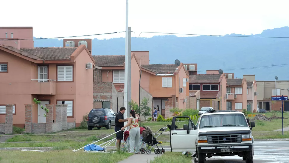 En seis minutos avalaron 1.500 obras sin licitación