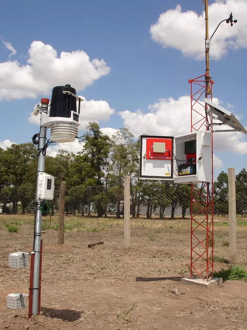 EQUIPOS DE MEDICIÓN. Estación Metereológica de la Eeaoc de Tucumán. GENTILEZA EEAOC