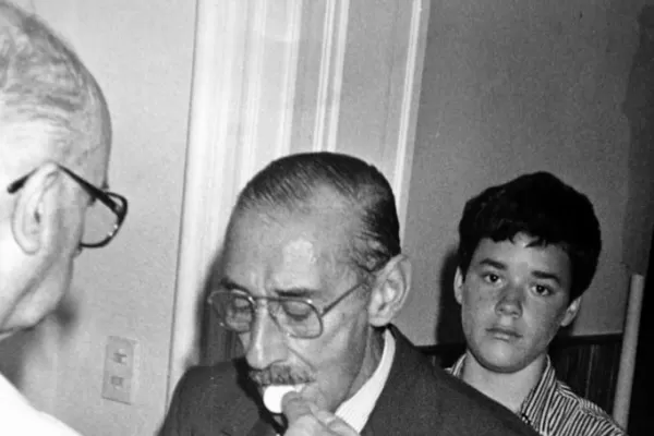 Vati-caos en la dimensión 2.0