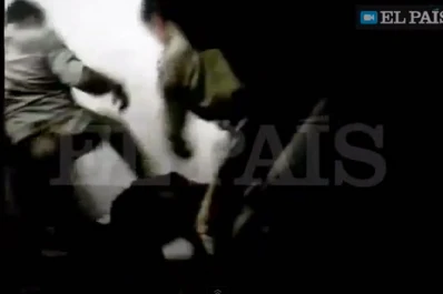 Filtran video de soldados españoles dando una paliza a un prisionero