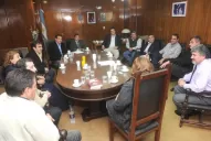 Concejales oficialistas negocian una tregua