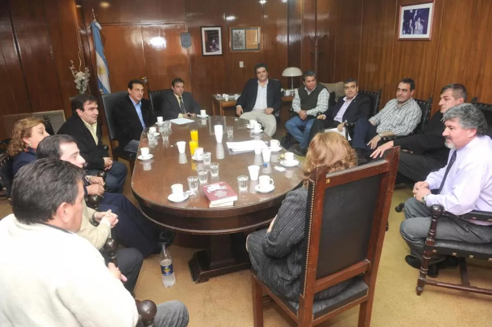 UN BLOQUE EN CRISIS. Los ediles peronistas intentarán que las diferencias entre Alperovich y Amaya no afecten su labor parlamentaria durante este año. LA GACETA / FOTO DE  ANTONIO FERRONI (ARCHIVO)