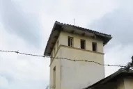 El olvido convirtió el esplendor de un castillo en un oscuro basural