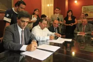 El PE apenas mejoró la oferta y fracasó la reunión