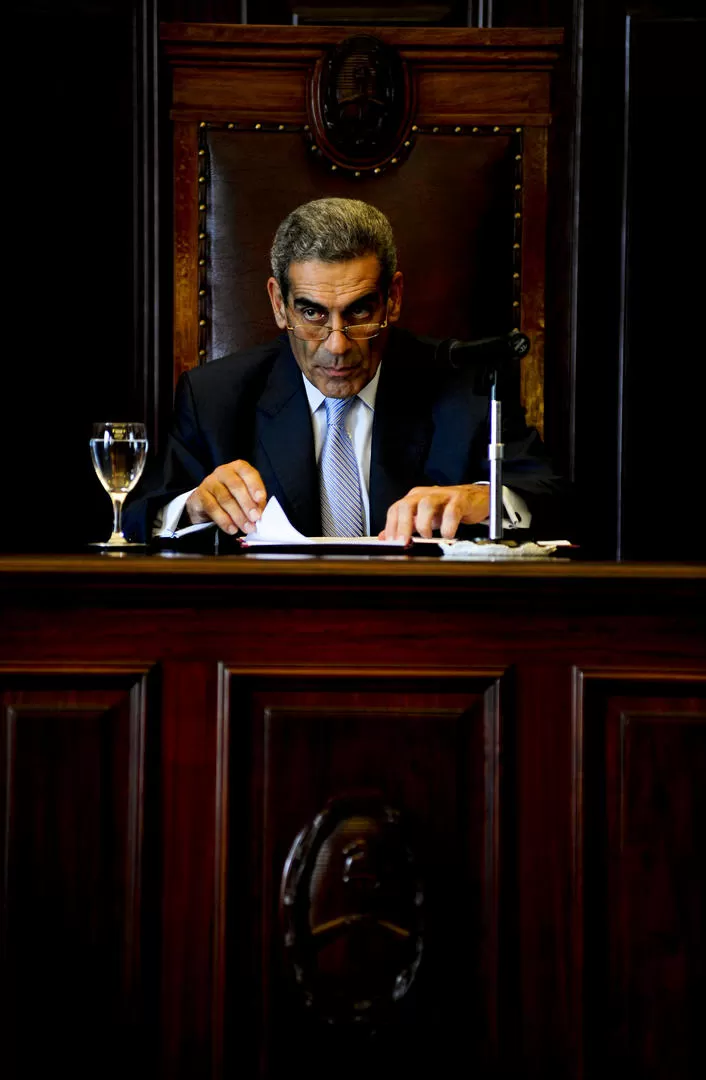 A LOS OJOS. Estofán levantó la mirada y se dirigió a jueces y fiscales. LA GACETA / FOTO DE JORGE OLMOS SGROSSO 