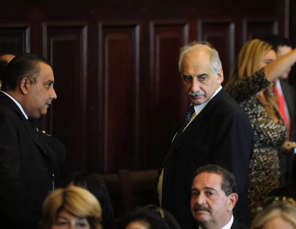 ROSTRO ADUSTO. El fiscal Carlos Albaca, en el Salón de Actos. LA GACETTA / FOTO DE JORGE OLMOS SGROSSO