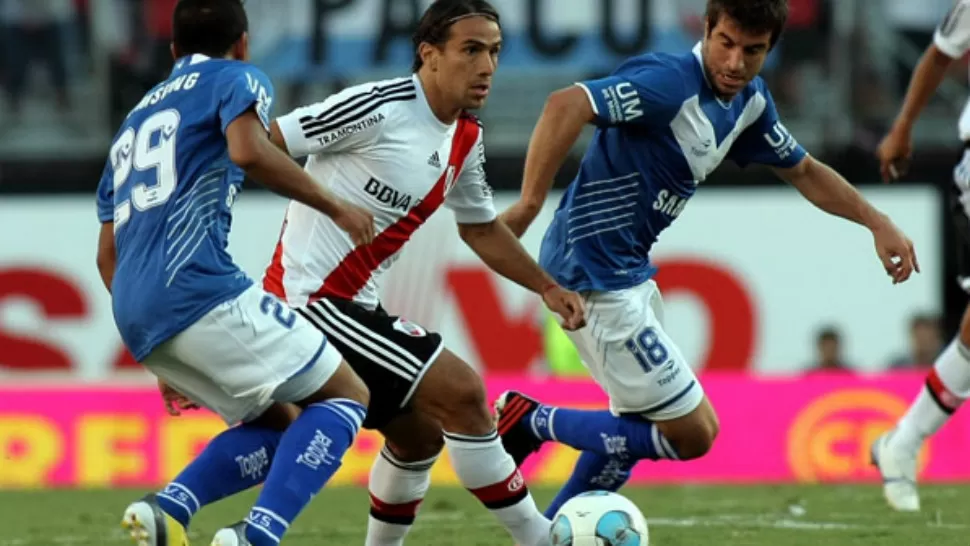 BAJO PRESION. River no pudo lograr el objetivo en el Monumental y solo obtuvo un empate ante Vélez. DYN