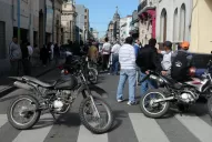 Policías cortan el tránsito en Maipú al 400