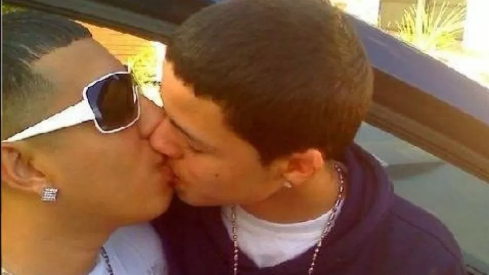 BESO. Esta es la imagen que circula por internet. FOTO TOMADA DE SIPSE.COM