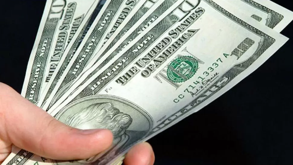 MOMENTO CLAVE. A partir de la segunda quincena de este mes comenzaría la liquidación de dólares de la soja. FOTO TOMADA DE INFOBAE. COM