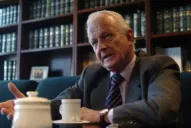 Constitucionalistas afirman que colisiona con la Carta Magna