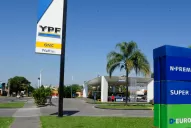 En Tucumán ya es más caro cargar nafta de YPF