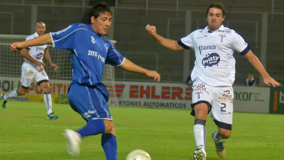 SIN GOLES. El partido pasó sin muchas emociones. TELAM.