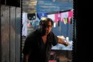 Harto de los robos de su hijo, lo denunció