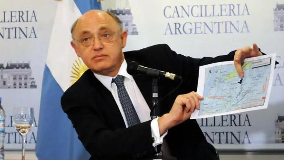 CONTUNDENTE. La Cancillería, a cargo de Héctor Timerman, condenó los ejercicios militares en las islas. LA GACETA