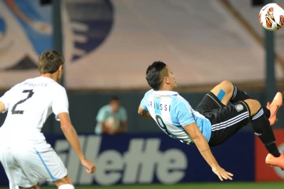 El video del golazo de chilena de Driussi