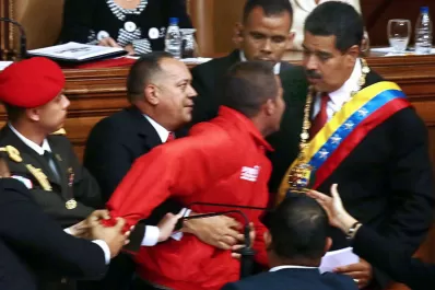 Video: un hombre interrumpió a Maduro durante su primer discurso