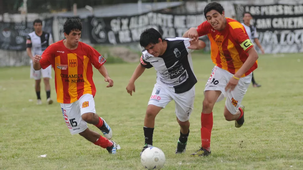 DESEQUILIBRANTE. José Saavedra aportó su experiencia en esta clase de certámenes para que Concepción FC pueda estar en la definición del Argentino B. ARCHIVO LA GACETA / OSVALDO RIPOLL