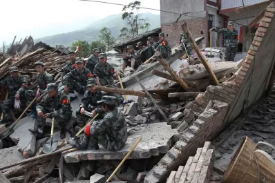 Al menos 150 personas murieron por un terremoto en China