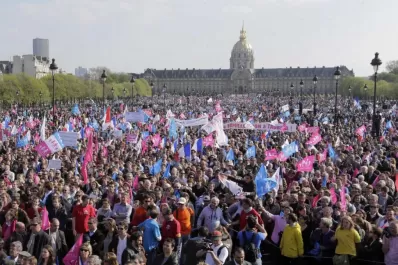 París: multitudinaria marcha contra el matrimonio gay