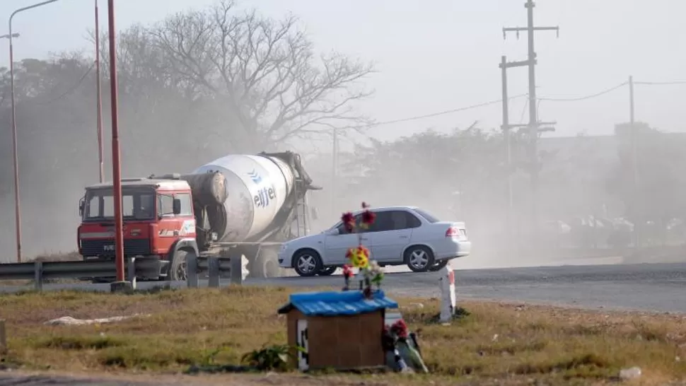 TRAGICO. En la intersección de las rutas 306 y 302, al este de esta capital, ocurren accidentes a menudo. ARCHIVO LA GACETA / FOTO DE INES QUINTEROS ORIO