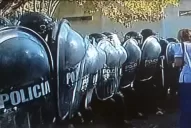 Palos, gases, gritos y llantos durante un violento desalojo en el hospital Borda