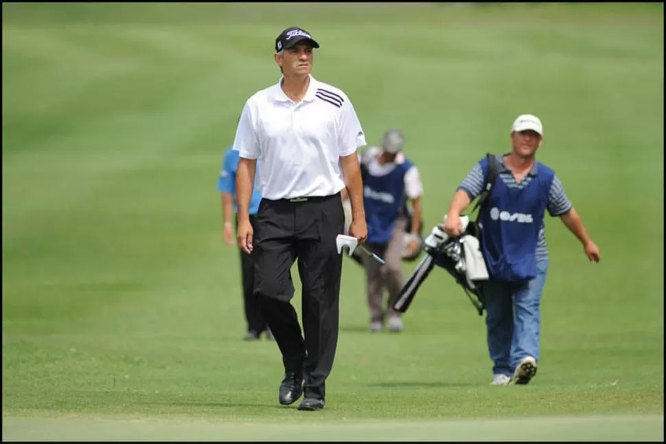 NO SE ENTREGA. César Monasterio tuvo un buen viernes y por ello avanzó 22 posiciones en el torneo de Uruguay. 