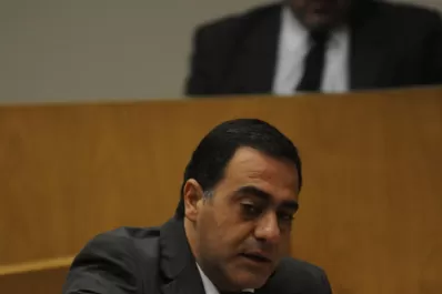 Familiares de un legislador y un concejal venden desayunos millonarios al Estado