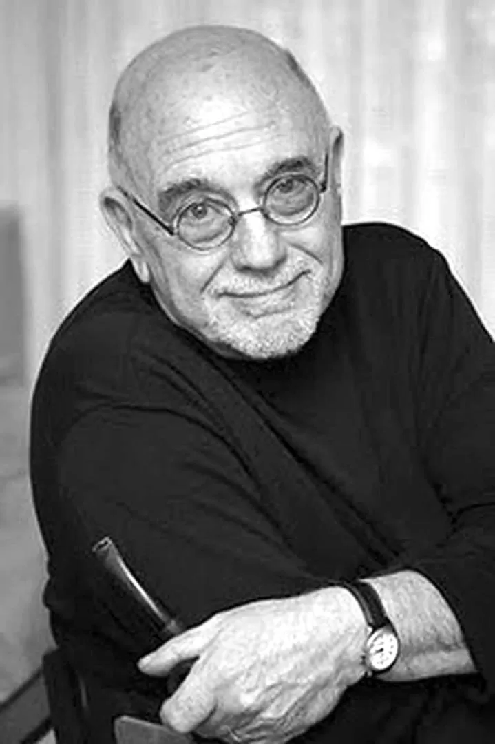 ESCRITOR Y GUIONISTA. Battista recibió el premio Planeta en 1995. 