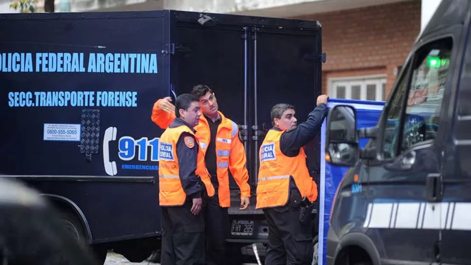 CONMOCIÓN. La Policía Federal actuó en el caso del hombre que fue encontrado muerto en el barrio de Colegiales. TÉLAM