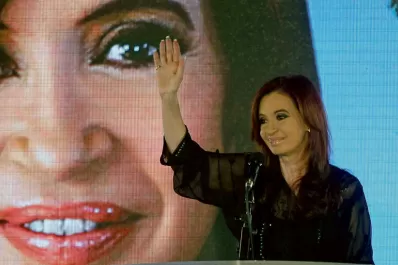 Suma que no cierra: un 62% le dice sí Cristina, otro 62%, no