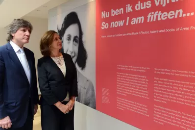 Rojkés de Alperovich en Holanda: traemos el saludo afectuoso de la Presidenta 