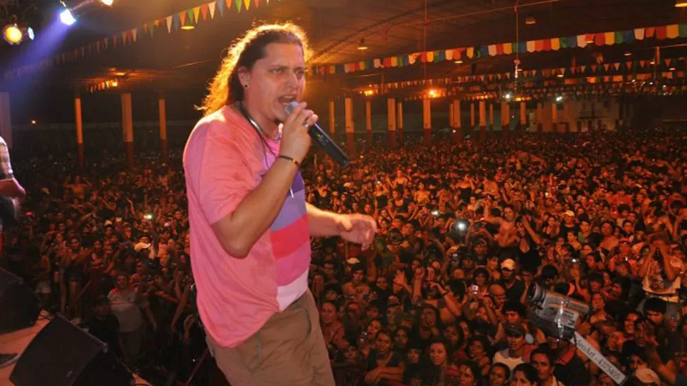 A BAILAR.  El boliche Yesterday festejará el Día del Trabajador con la banda La Rosa 