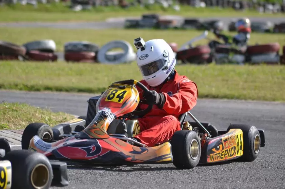 AL FINAL FUE PARA ÉL. Tulio Antonini terminó 2° en la pista, pero la desclasificación de Aranda lo llevó a la cima en Rotax.  